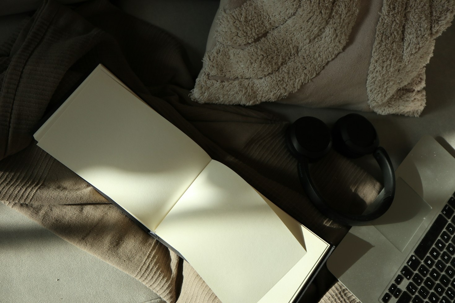 Five Grounding Techniques for Everyday Anxiety